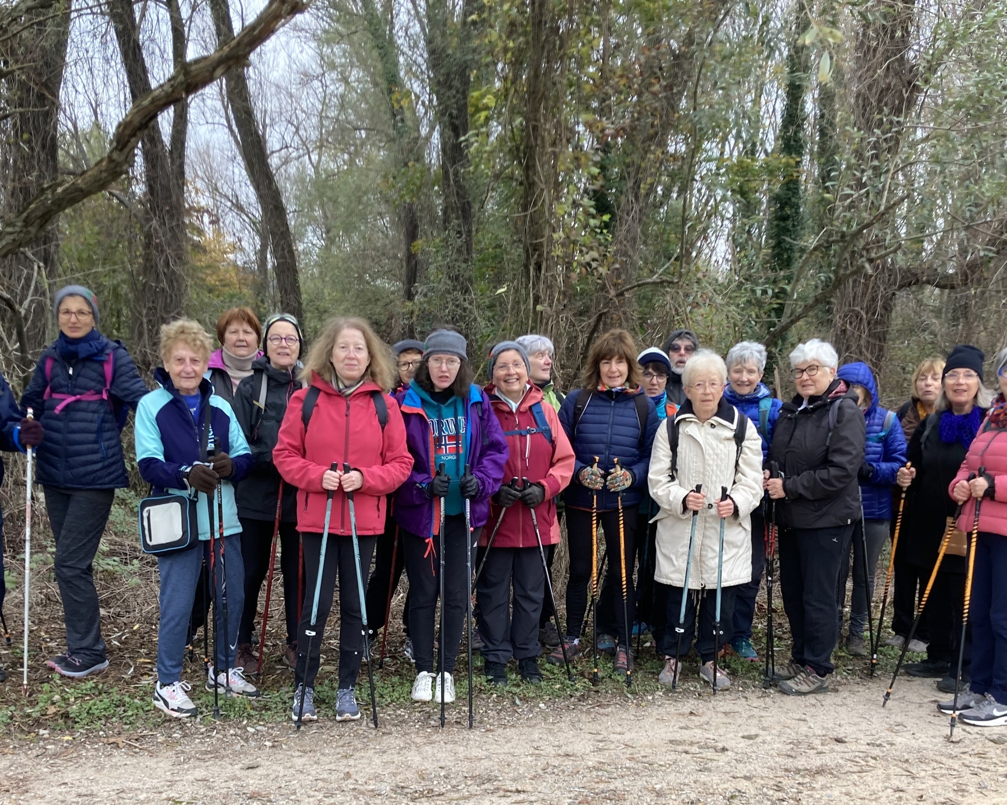 Une marche nordique ALAP sous un ciel gris