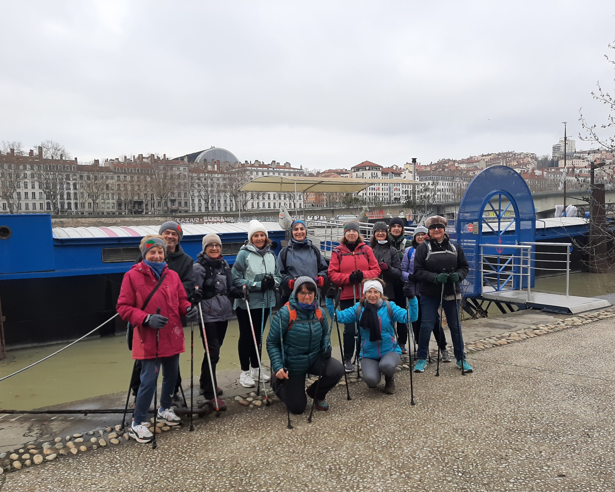 Malgré le temps froid et gris, une belle marche nordique ALAP